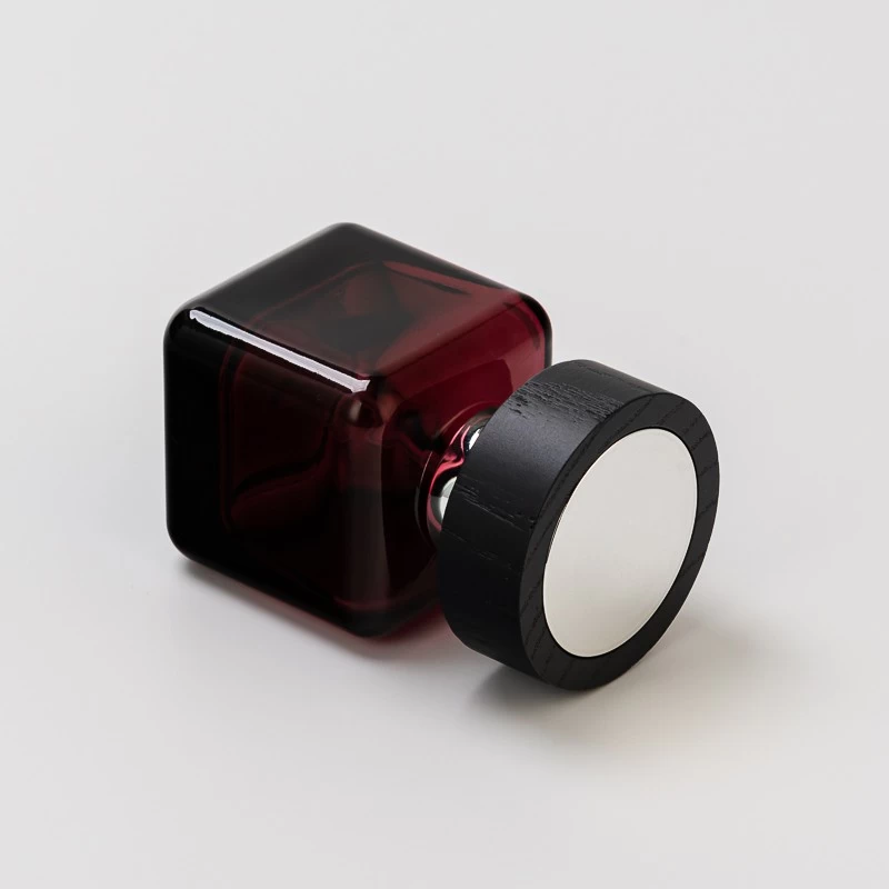 Square Shape Dark Red 30ml Fragrance Glass Perfume Bottle with Round Cap