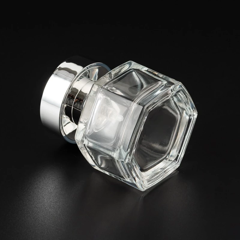 Luxury Polygon Style Clear Glass 30ml Perfume Glass Bottle Essential Oil Bottle with Round Cap