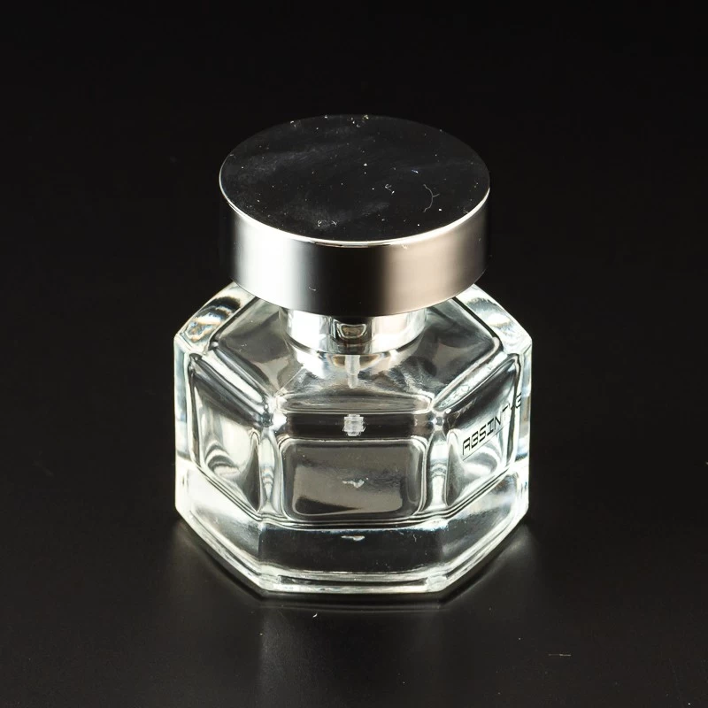 Luxury Polygon Style Clear Glass 30ml Perfume Glass Bottle Essential Oil Bottle with Round Cap