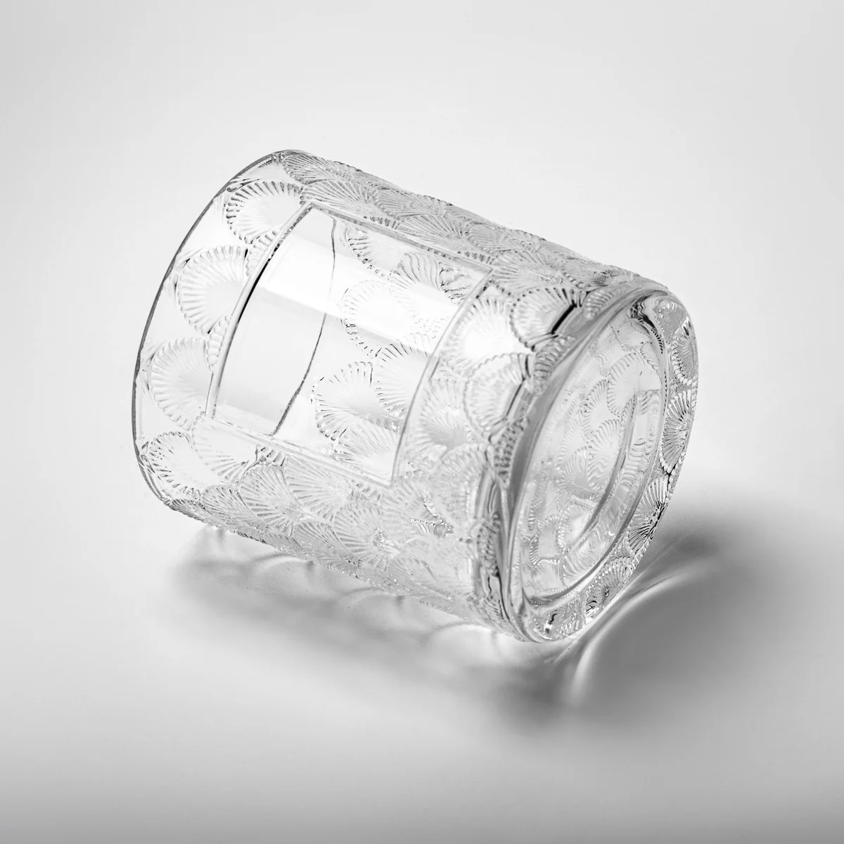 Wholesale 8oz Custom Label Fancy Emboss Surface Glass Vessel Scented Candle Jar