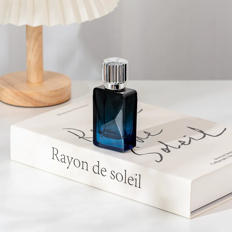 High End Gradient Color Empty Perfume Glass Bottle with Luxury Cap