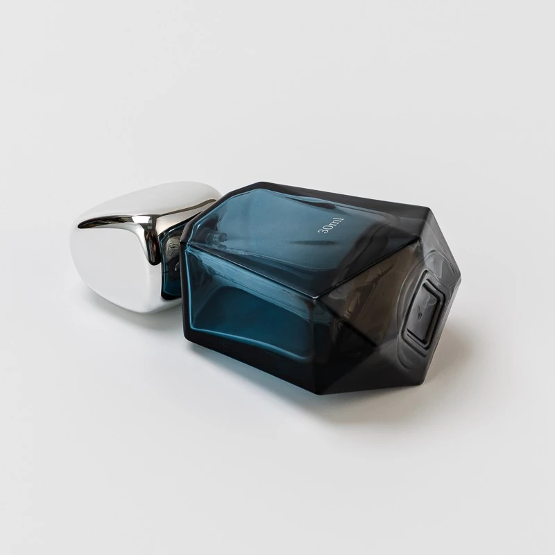 Unique Shape Thick Bottom Glass 30ml Perfume Glass Bottle with Silver Cap