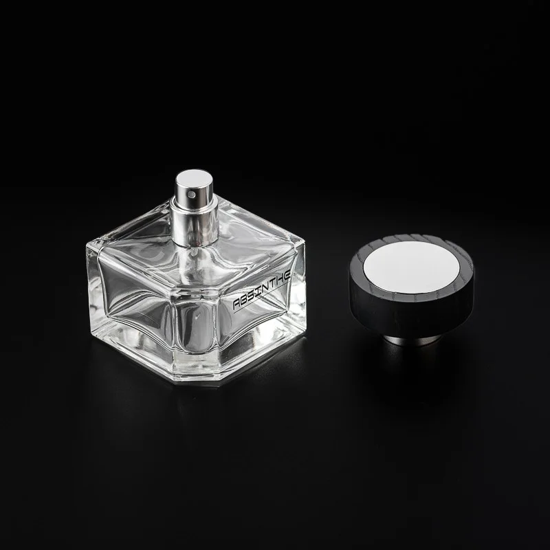 Modern Design Custom Color Square Glass 50ml Perfume Bottle with Spray Head