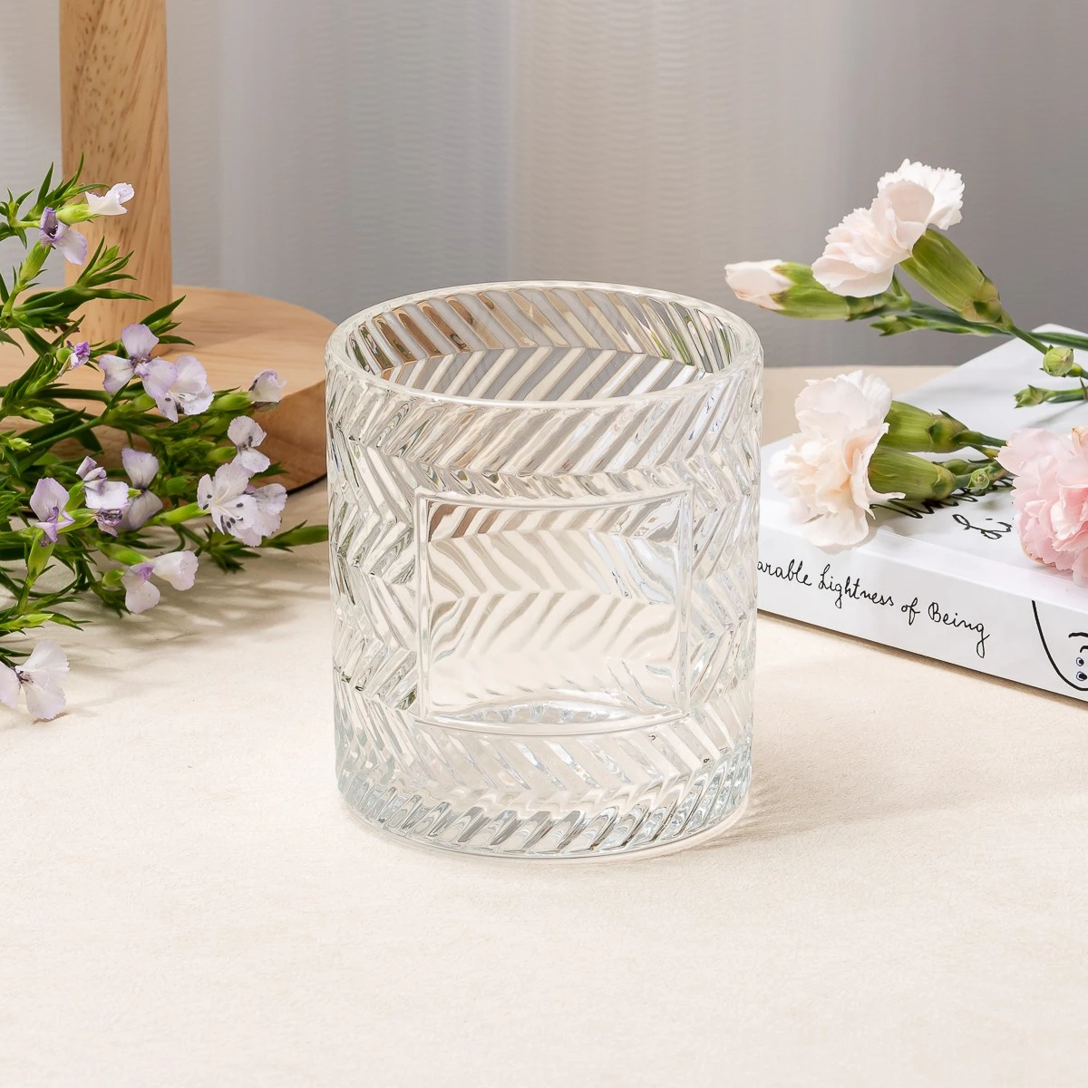 Luxury Custom Color Glass Container Empty 8oz Candle Jar for Wholesaling