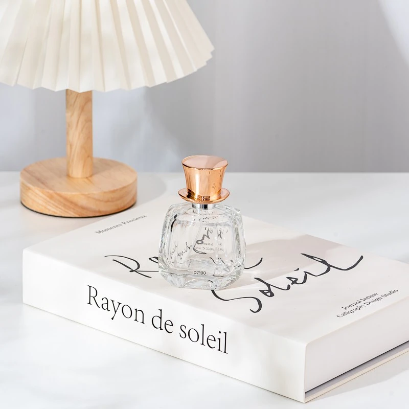 Wholesale Luxury 50ml Glass Empty Perfume Fragrance Glass Bottle with Champagne Gold Cap