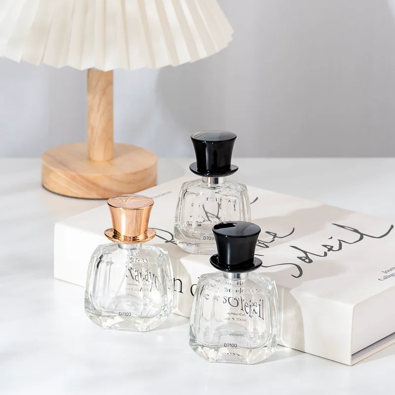 Wholesale Luxury 50ml Glass Empty Perfume Fragrance Glass Bottle with Champagne Gold Cap