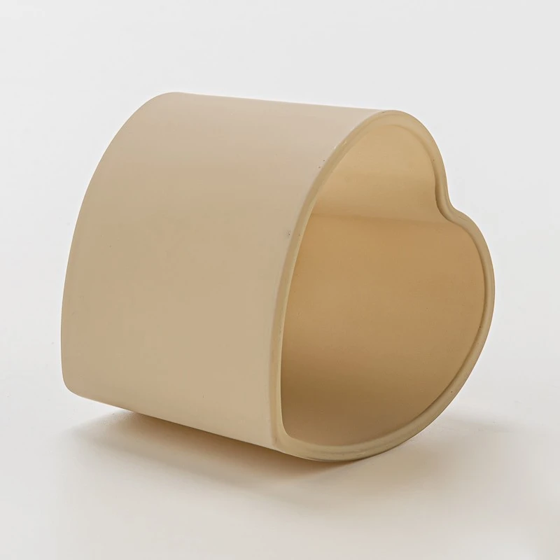 Wholesaling Heart Shape Glass Matte Color Candle Vessel Glass Candle Jar