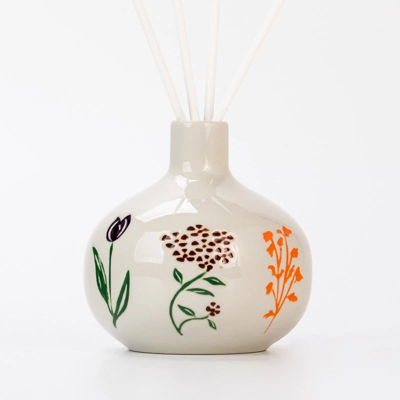 Retro Style Offwhite Glazed Ceramic Bottle Ceramic Reed Diffuser Bottles