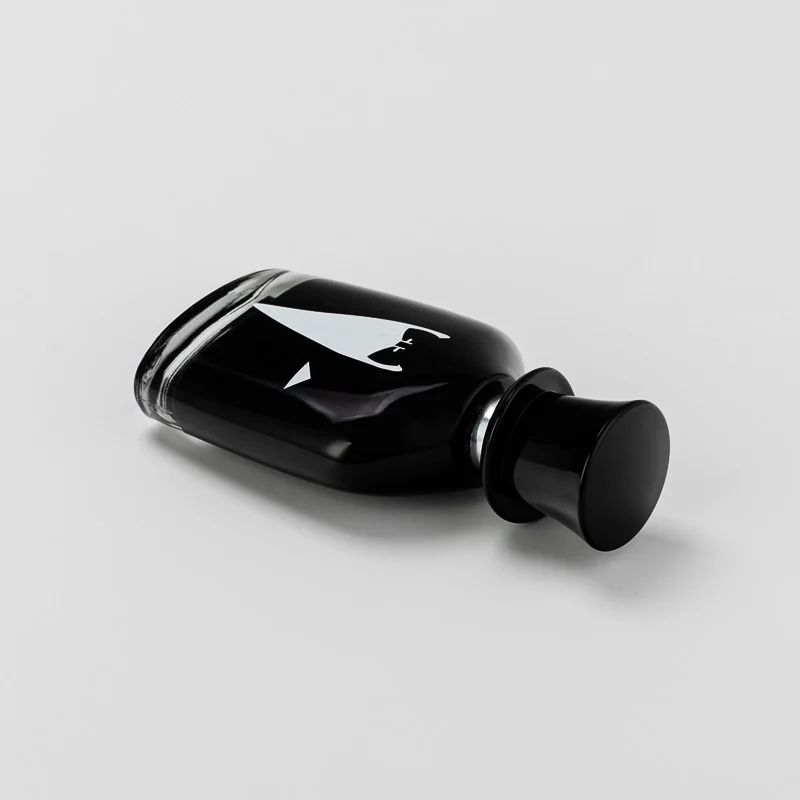 Unique Design Black Glass 50ml Perfume Bottle with Black Cap