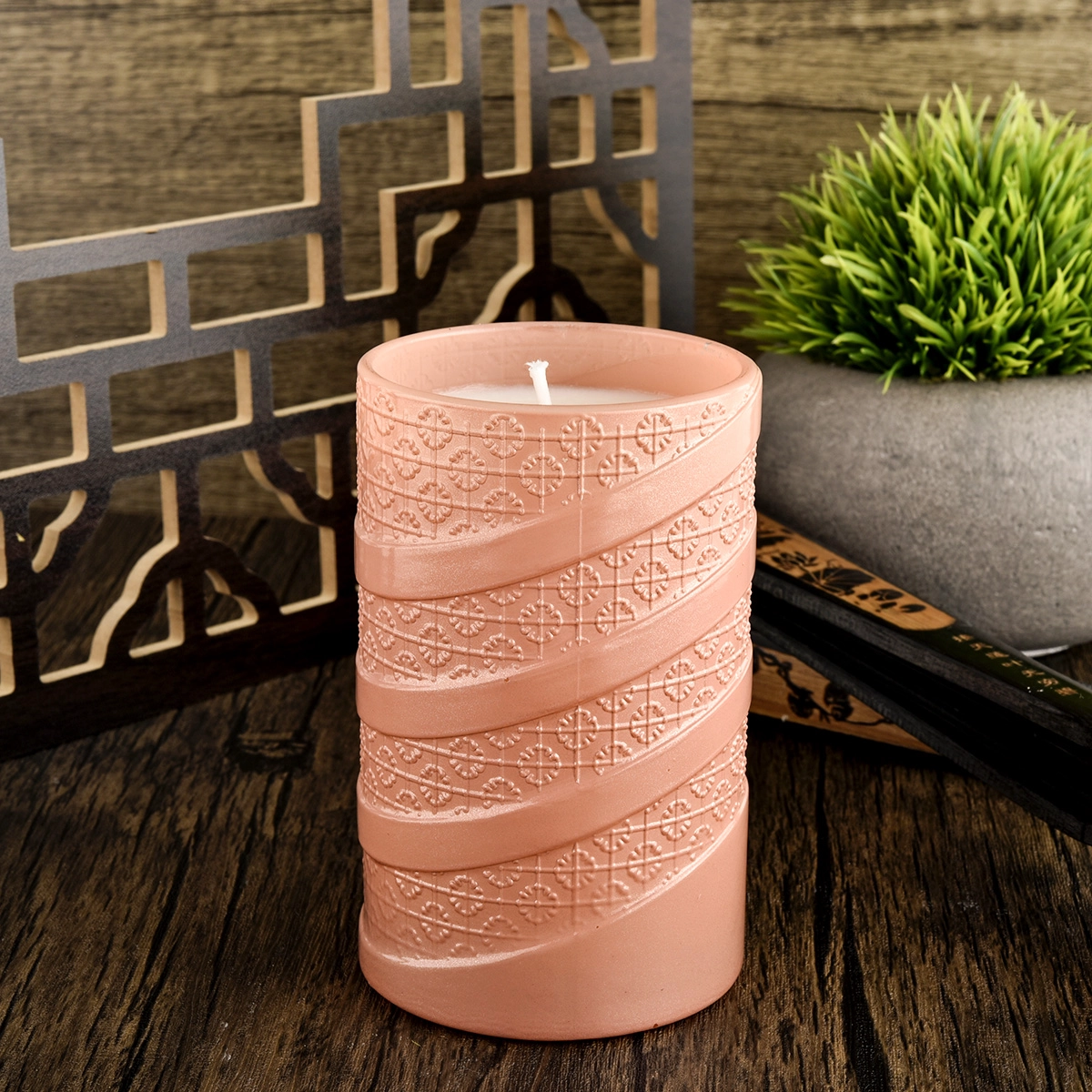 Custom Pink Embossed Glass Candle Containers Candle Jar Manufacturer