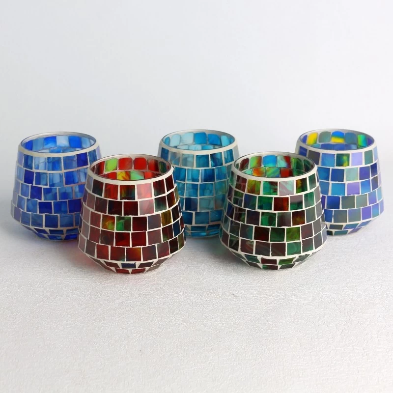Cina vendita all'ingrosso mosaico di vetro superficie modello mattone barattolo di candela verde set di 5 temi di colore scuro produttore