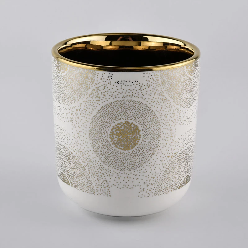 Recipiente di candela in ceramica bianca con bordo oro e modello unico