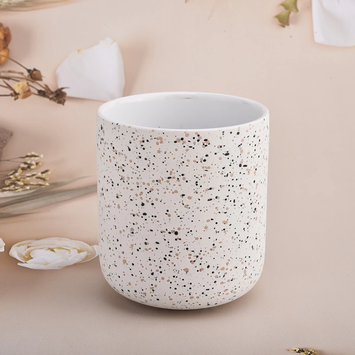 Beton 400 ml keramisk stearinlys med sand dot dekoration