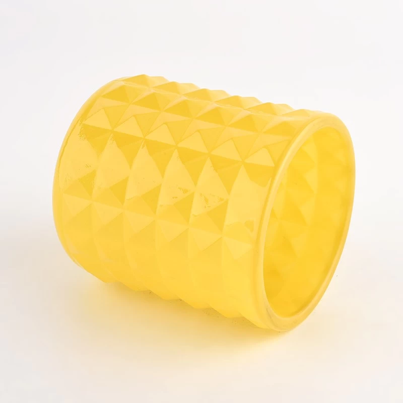 China 8 Unzen Glaskerzengefäß mit Prägelogo Anbieter von gelben Glasgefäßen Hersteller