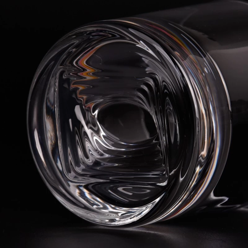 lysglass i klart glass med rundt stripemønster