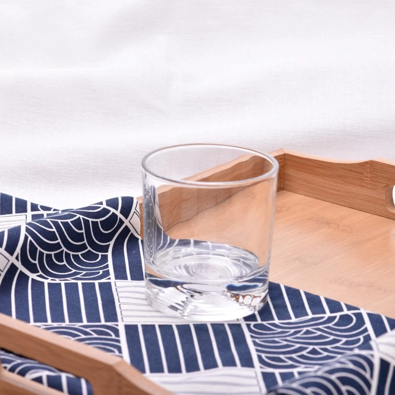 lysglass i klart glass med rundt stripemønster
