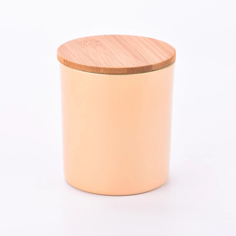 Chine Bougeoirs en verre de couleur unie pour la fabrication de bougies avec couvercle en bois fabricant