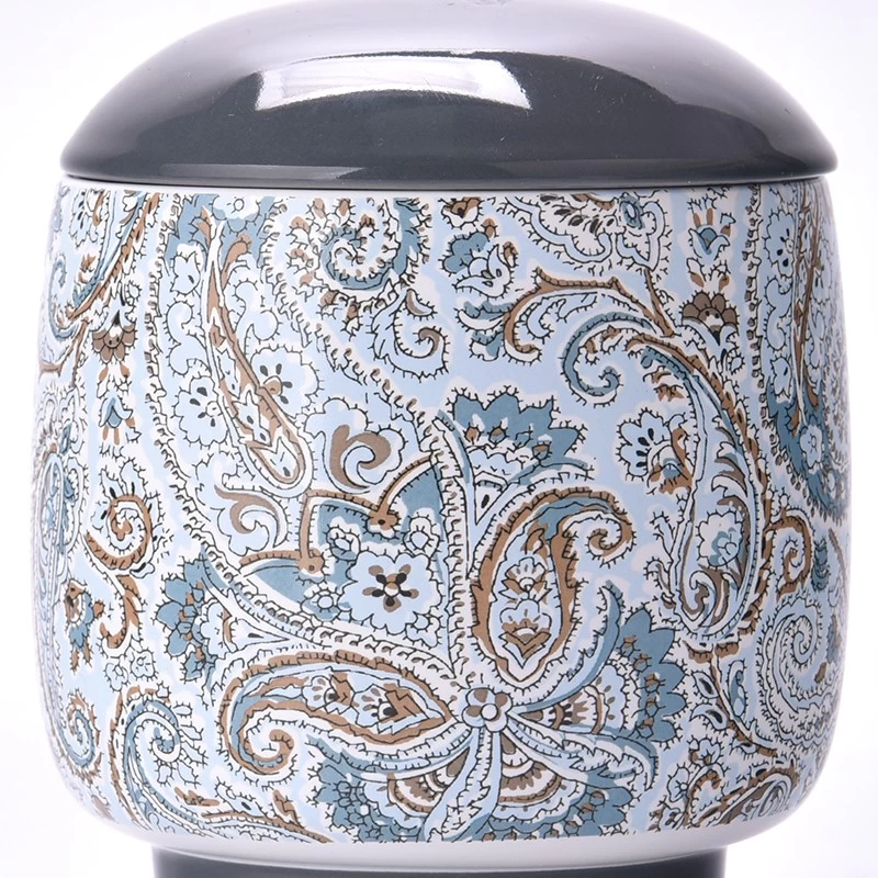 China Custom Unique Blue Luxury Ceramic Candle Vessel Jars with Lid manufacturer