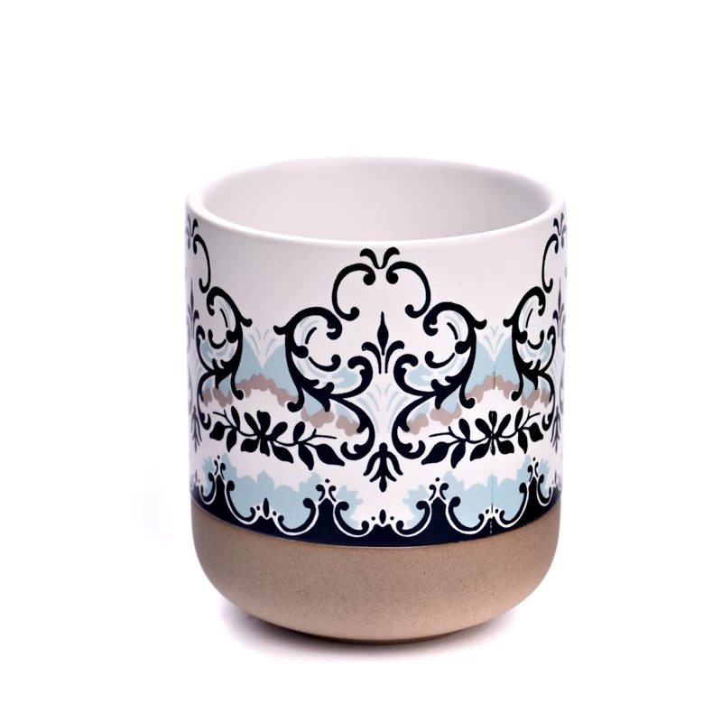 porcelana Venda al por mayor el tarro de cerámica de la vela de la impresión de la etiqueta inferior redonda con la decoración casera fabricante