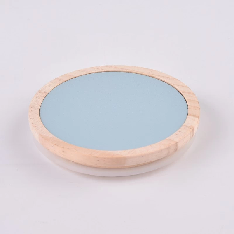 luxury wood candle lid with blue decoration