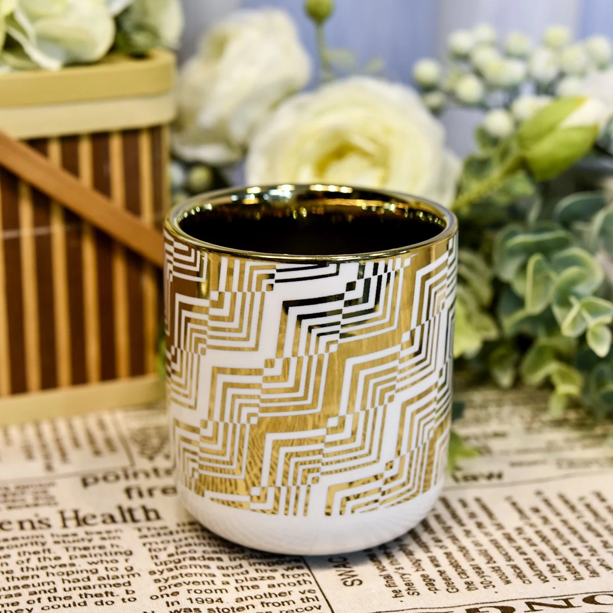 round bottom white ceramic candle jar with gold electroplating inside