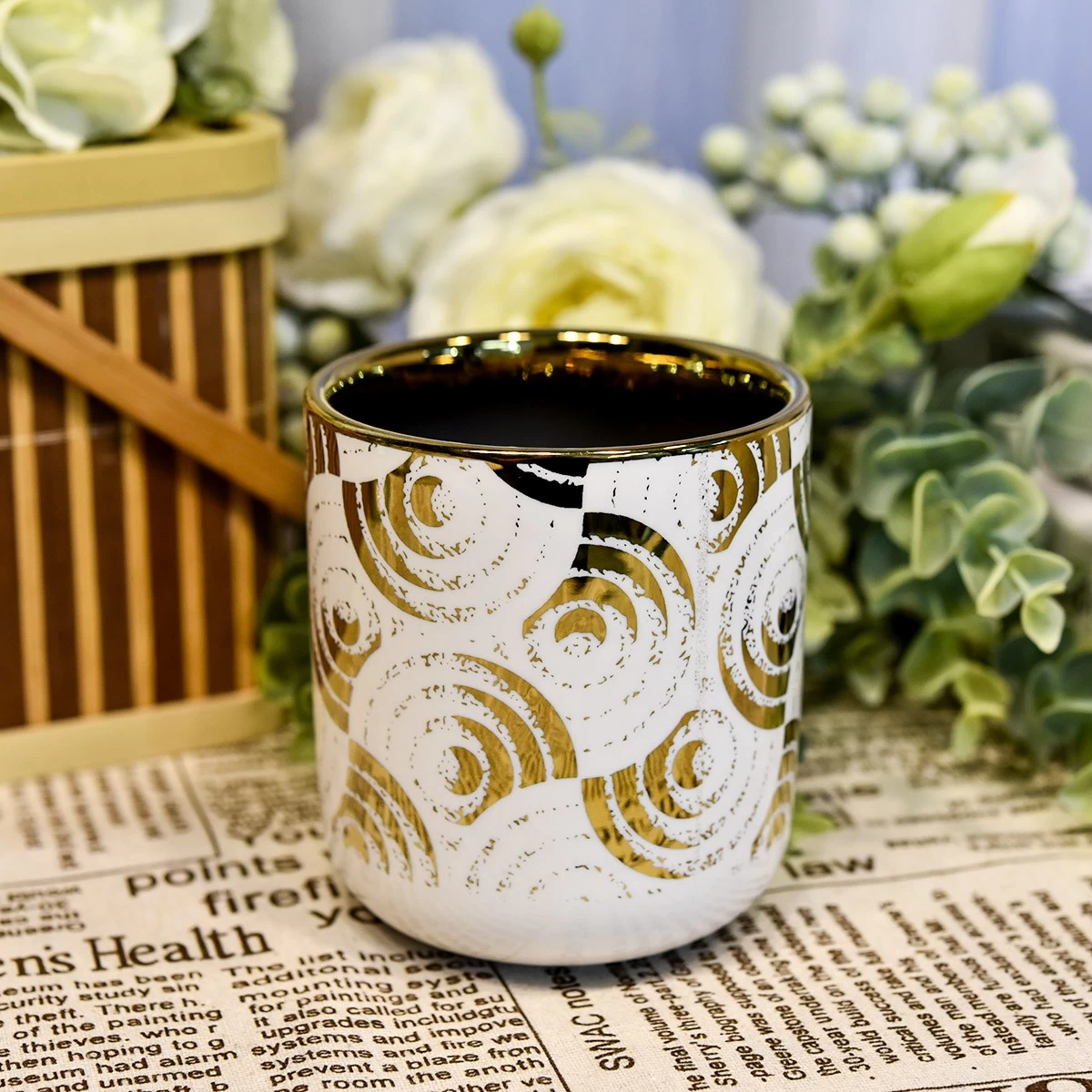 home decor glossy ceramic candle jar with gold electroplating