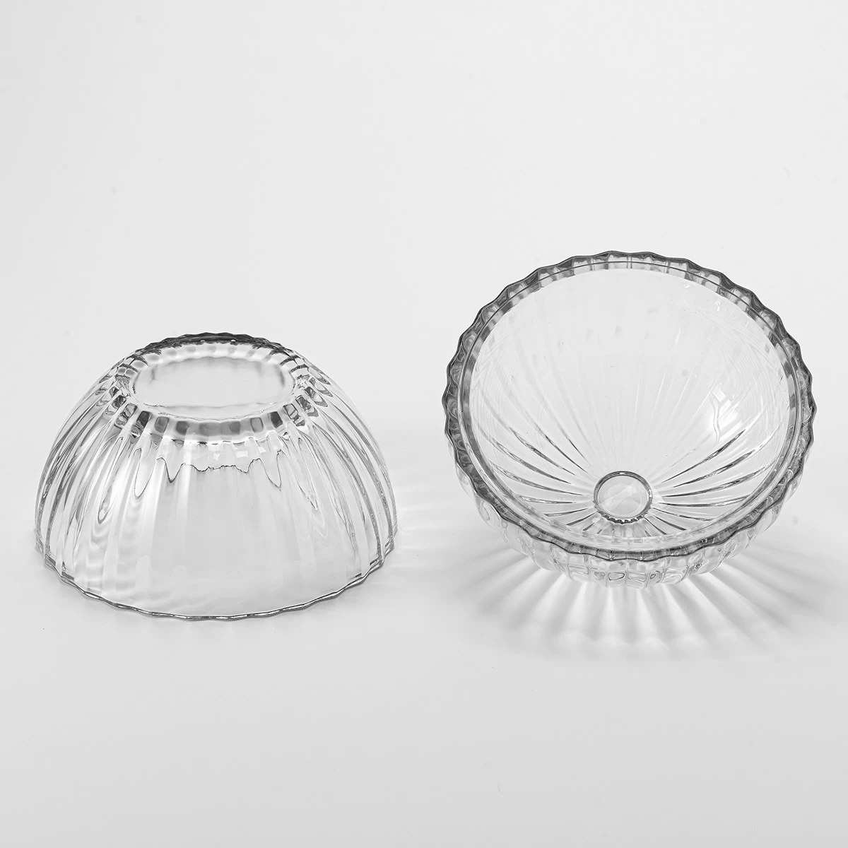 Wholesale bowl-shaped striped transparent glass candle cans with lids