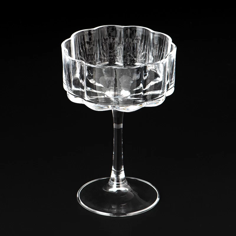 Kina Luxury Vertical Stripe Surface Glass Candle Vessel for Home Decor - COPY - 7vgt4b proizvođač