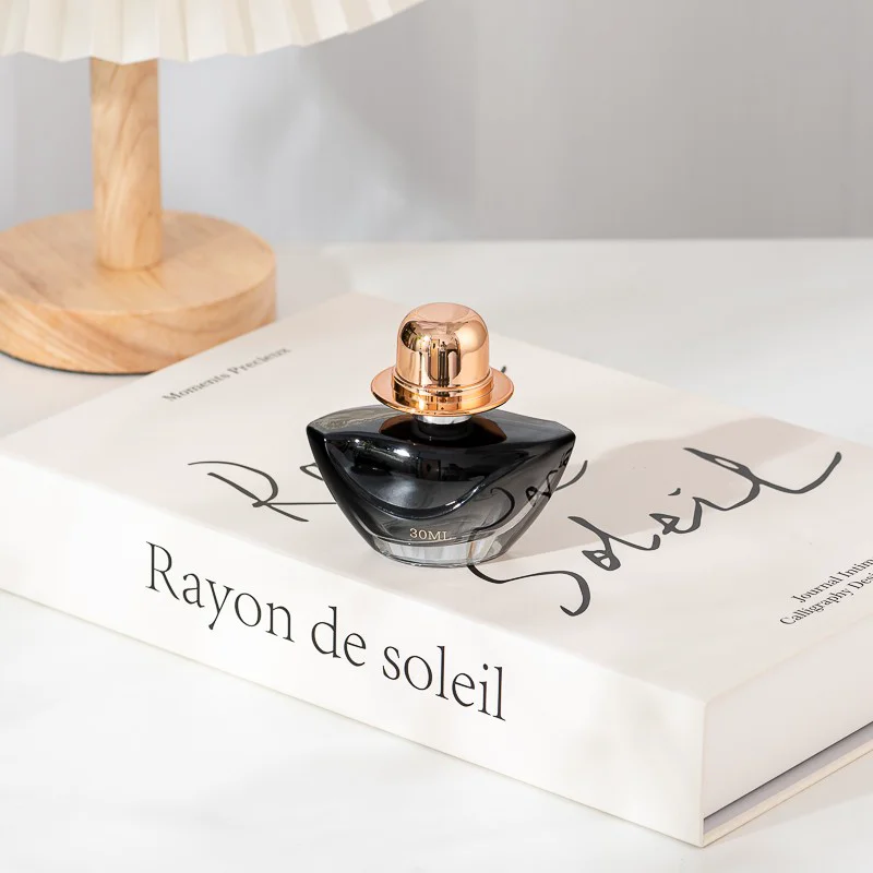 Custom Color 30ml Elegant Creative Shape Glass Perfume Bottle with Spray Head Gold Lid