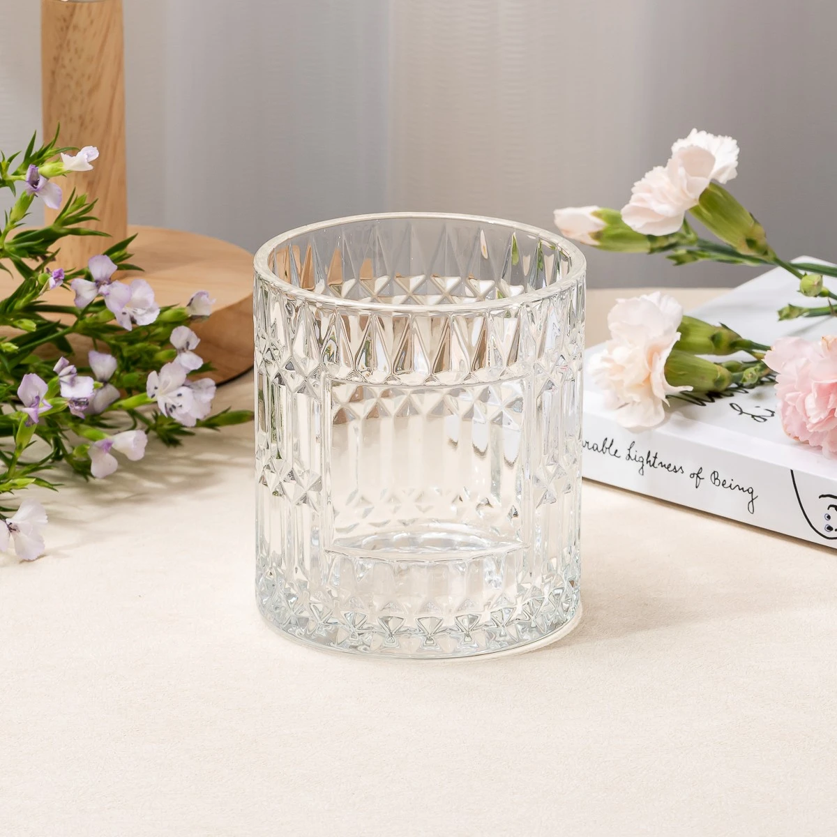Custom Label Cylinder Embossed Glass Jar Empty Candle Holder for Candle Packaging