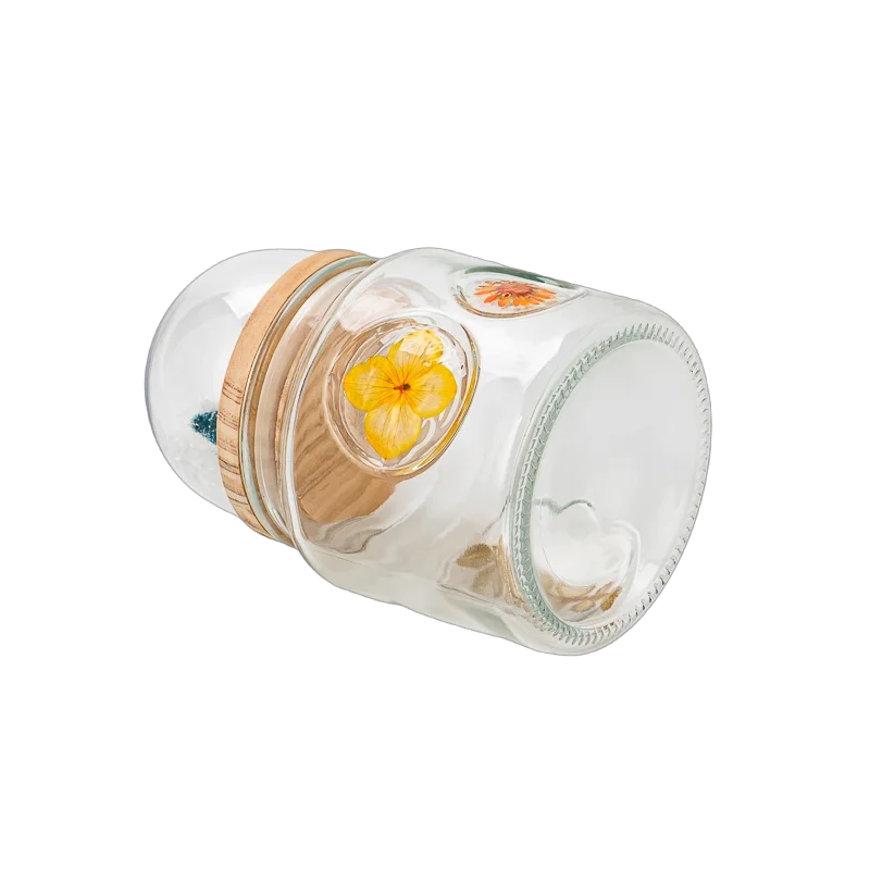 Roztomilá skleněná dóza na svíčku s víčky pro domácí dekoraci Krásný ražený vzor skleněná dóza na svíčku s víčky