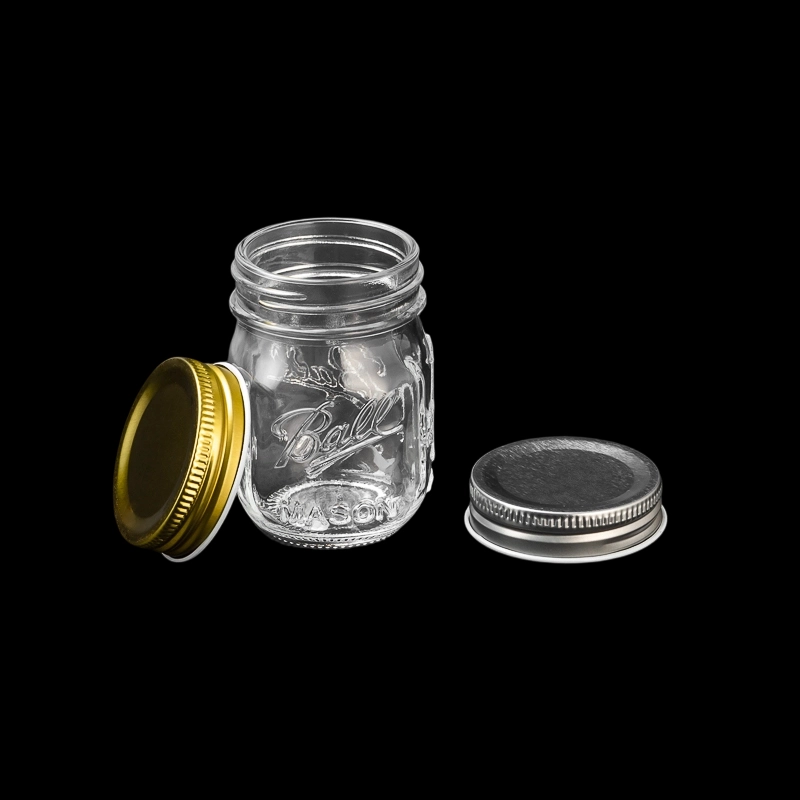 Modern Embossed Pattern Glass Candle Holder with Metal Lid 142ml Customizable Color for Home Decoration