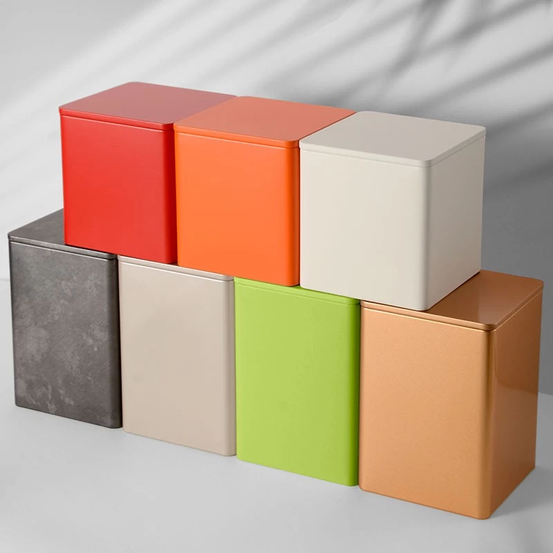 Chine Emballage métallique de boîte en fer blanc carré en gros fabricant