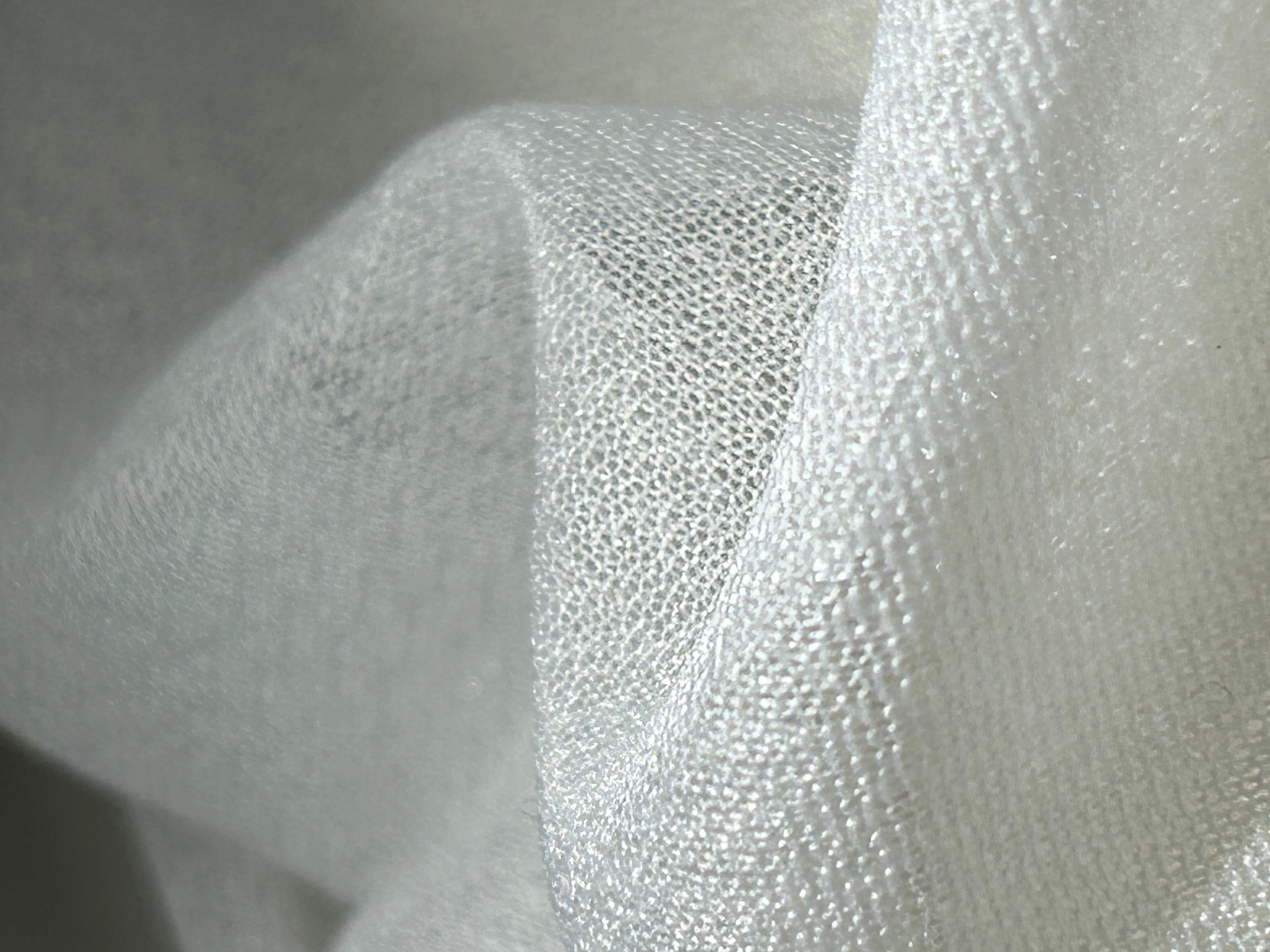Why Does Lining Debonding Frequently Occur in High-Elastic Sportswear Fabrics?