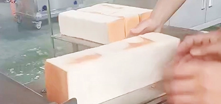 Bread De-crusting Machine