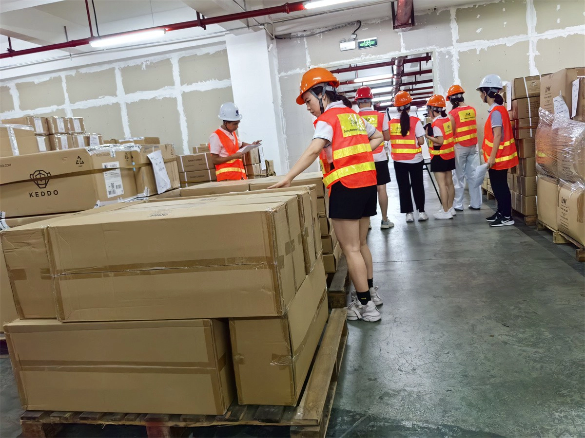 China Cost-Effective Air Freight to Middle East - Dubai/UAE Direct Flight Shipping Service Freight Forwarder