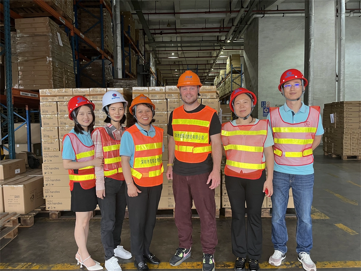 Common Tricks of Unreliable Freight Forwarders for Air Freight to Middle East – Avoid These Pitfalls