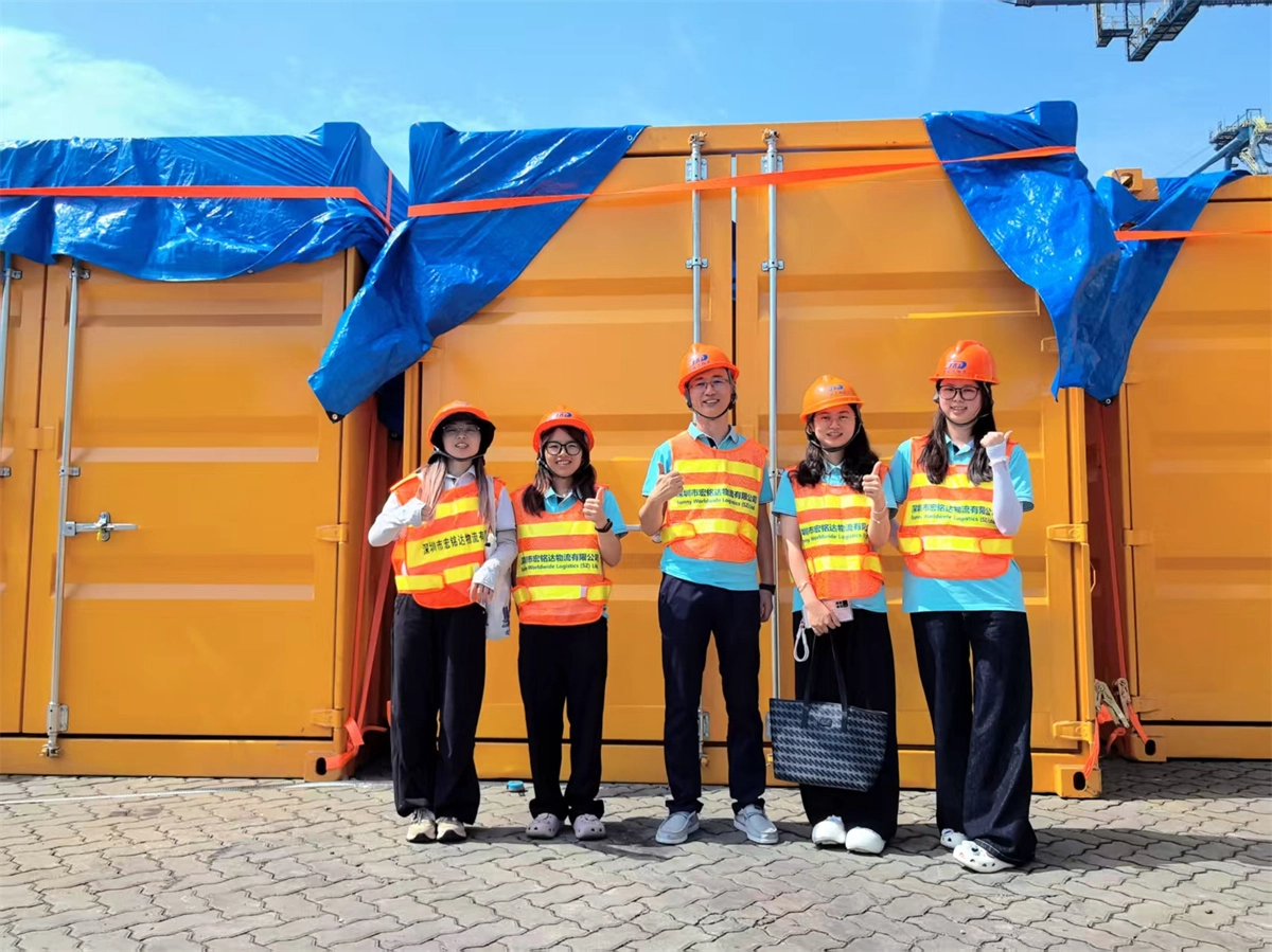 Air Freight to Middle East: How Foreign Traders Can Get the Real Low Price from Freight Forwarders