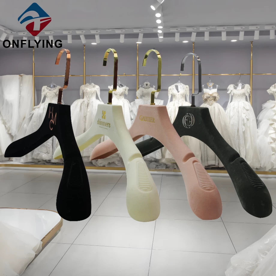 China Dress hangers manufacturers