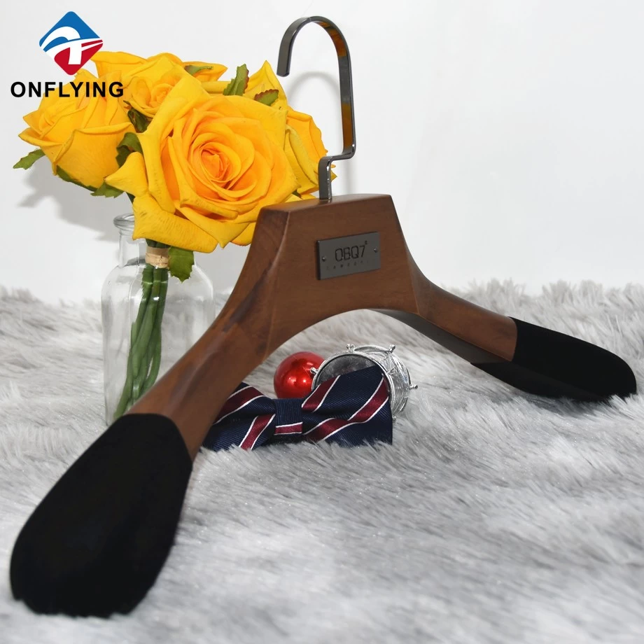 China Hanger Wooden manufacturer