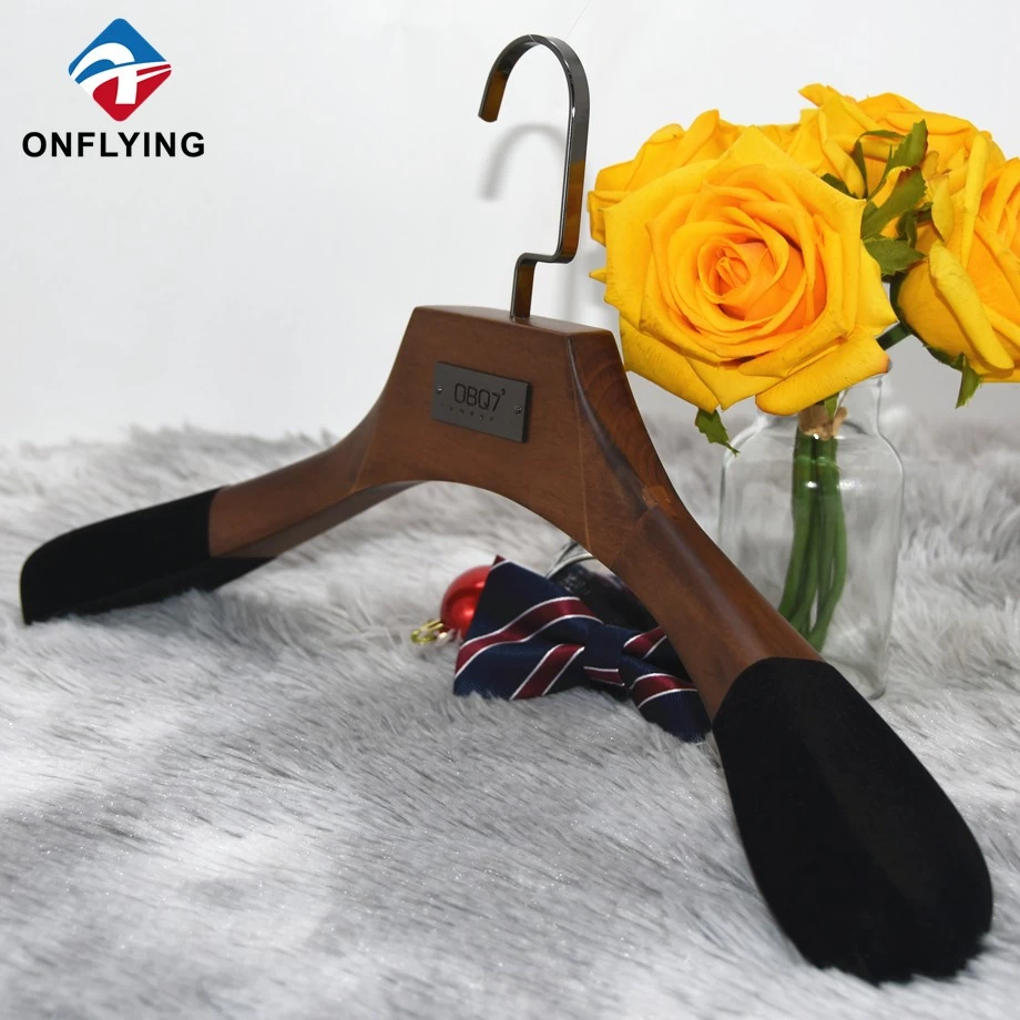 China Hanger Wooden manufacturer