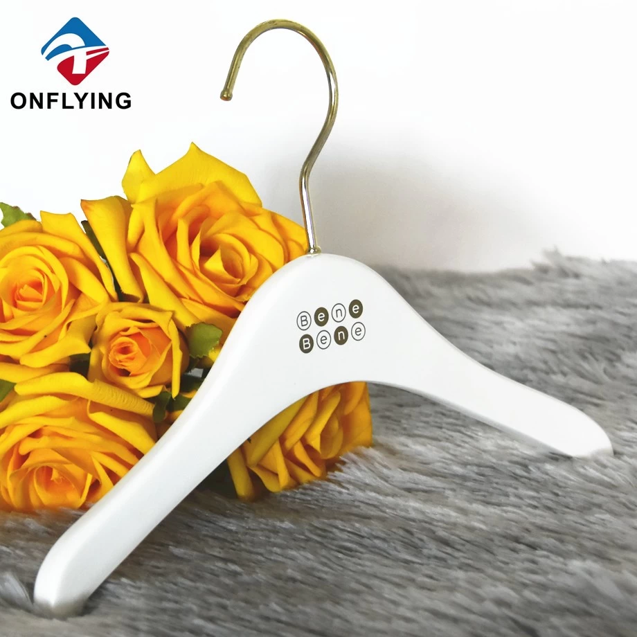 China Matte White Custom Clothes Cute Wooden Kids Hangers Factory Supplier manufacturer