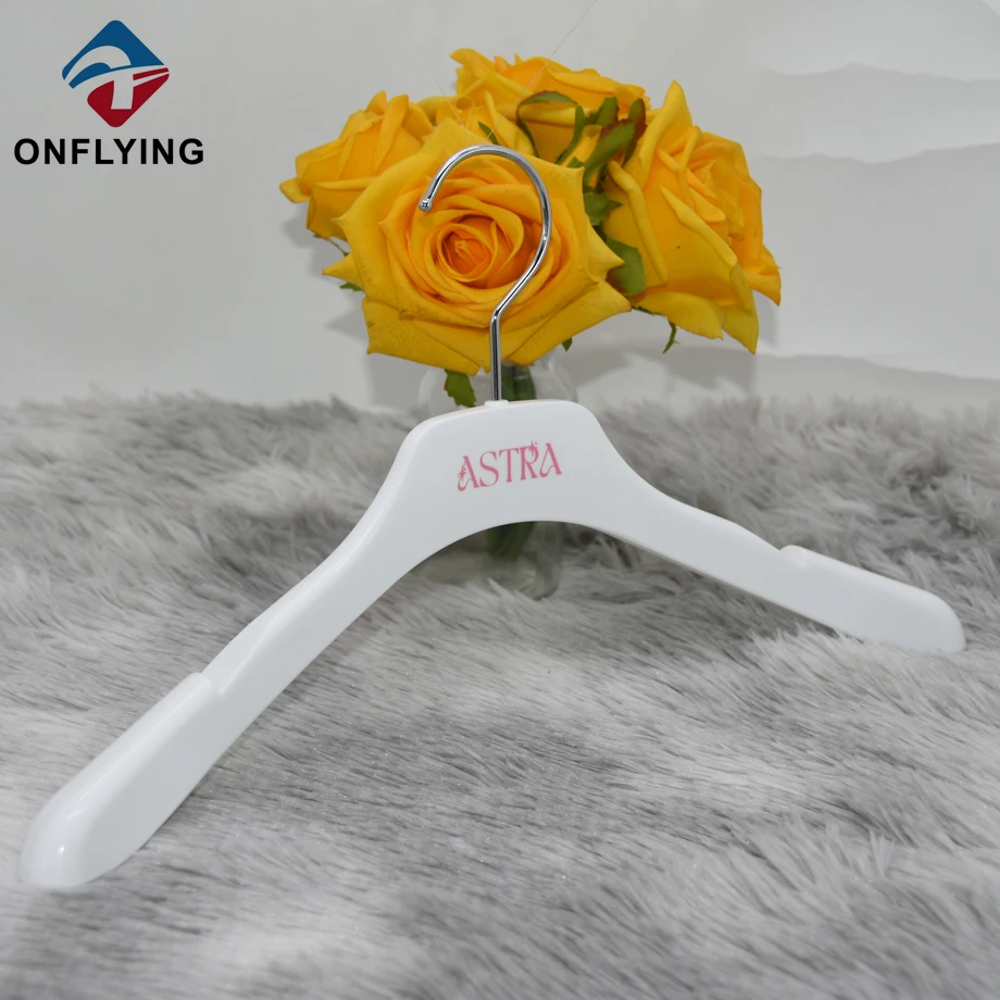 Coat Hangers Plastic Manufacturer