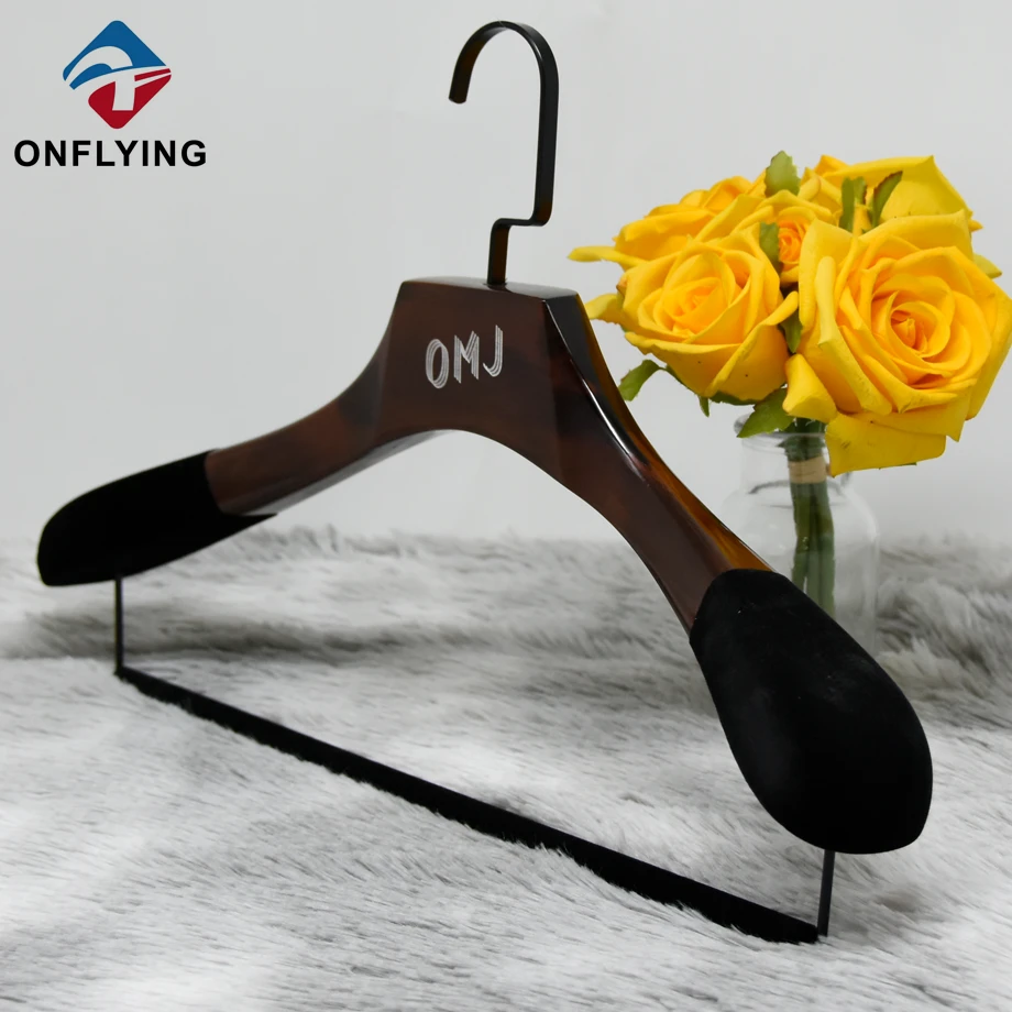 Wooden Hangers Manufacturer