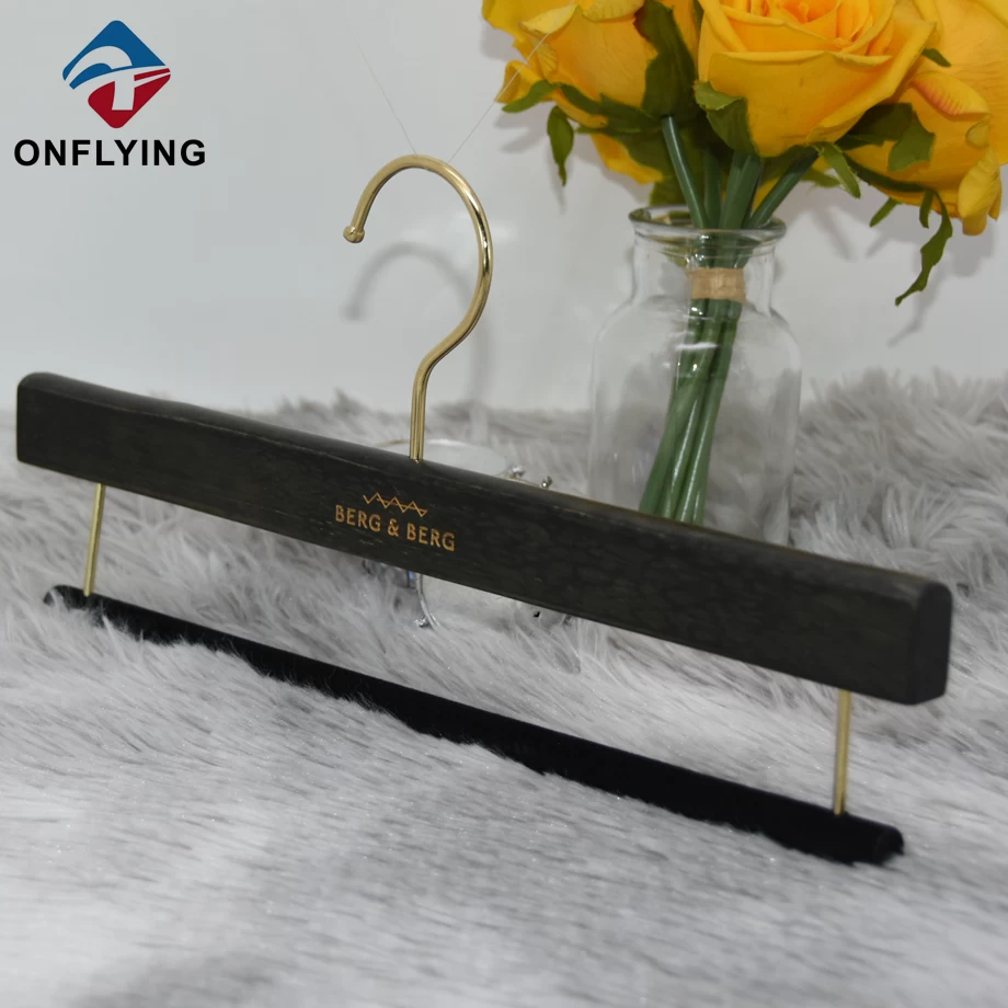 wood hangers Manufacturer