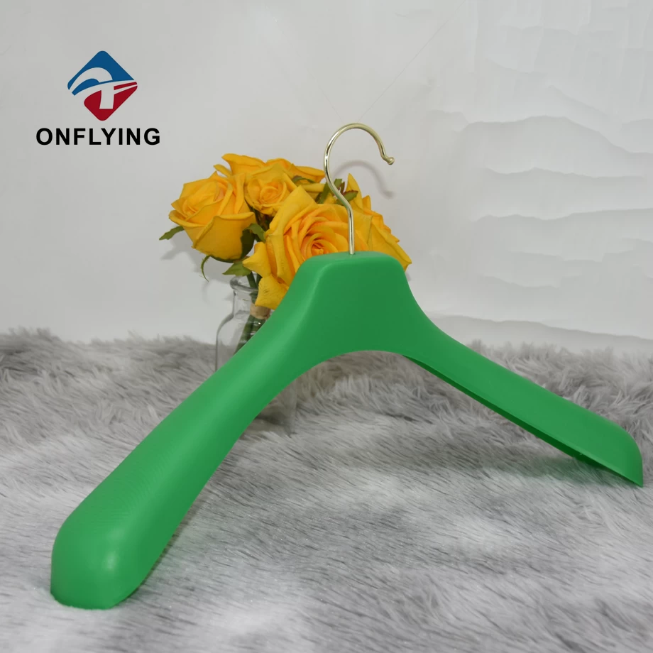 Plastic Clothes Hangers Manufacturer