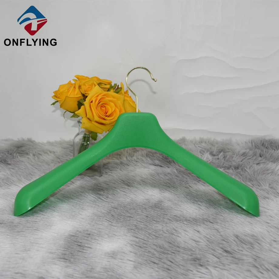 Plastic Clothes Hangers Supplier
