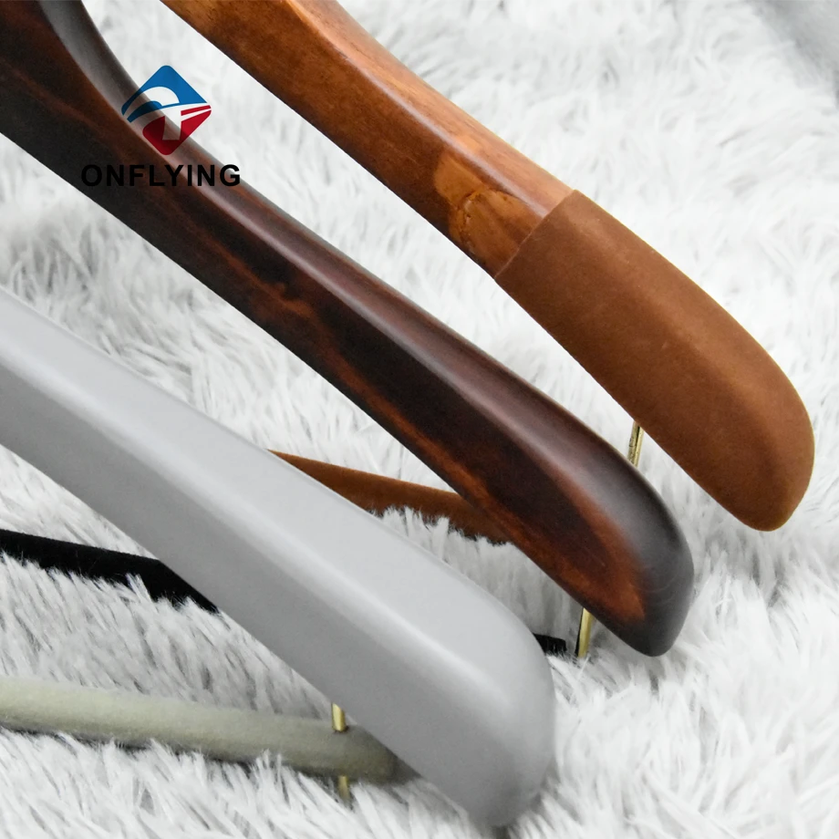 カスタムホットセラーソリッドスーツハンガーウッドノンスリップバー中国のサプライヤー