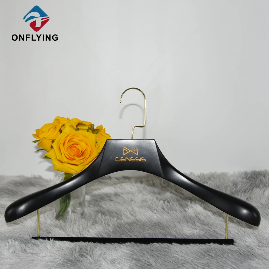 Wooden Custom Cloths Hanger Supplier