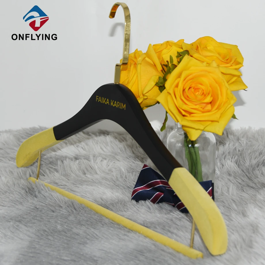 Wooden Coat Hanger Supplier